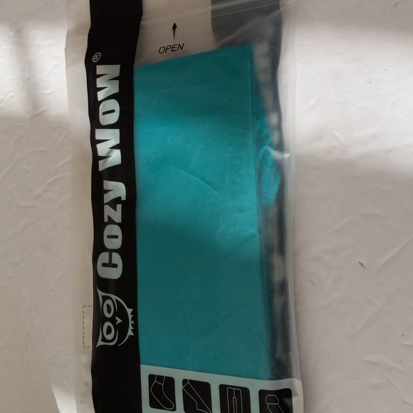 Women's Tights - Picture 2 of 3